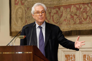IA e armi nucleari, l’allarme di Rutelli: «Serve controllo umano o sarà catastrofe»