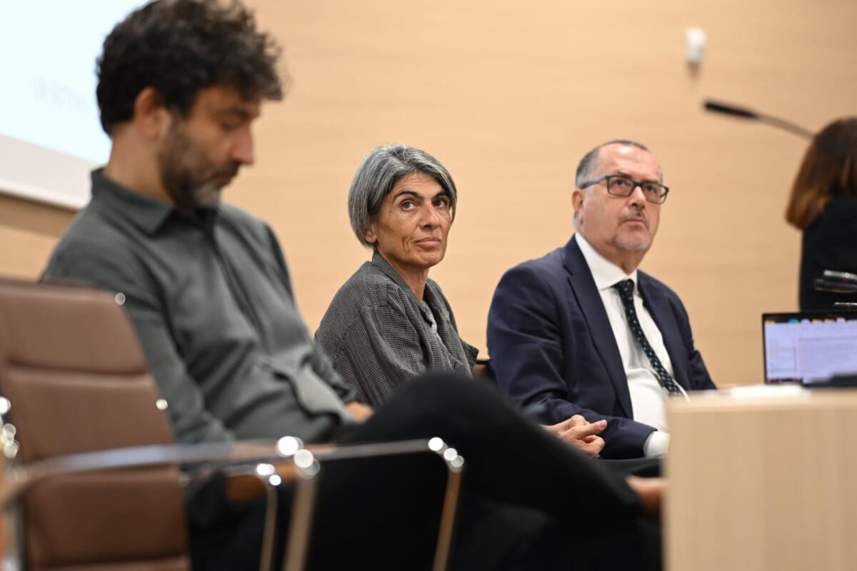 “Scuole di Comunità”, la Puglia lancia in Fiera il patto educativo: aule aperte al territorio oltre la didattica “Scuole di Comunità”, la Puglia lancia in Fiera il patto educativo: aule aperte al territorio oltre la didattica