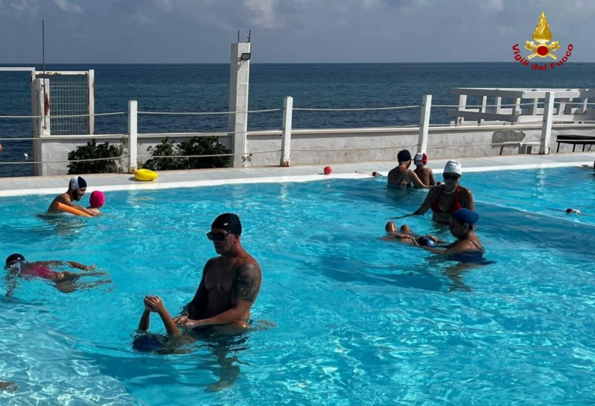 Dall’ambulatorio alla piscina: al lido dei Vigili del Fuoco a Giovinazzo il successo del progetto “Segui l’Onda” Dall’ambulatorio alla piscina: al lido dei Vigili del Fuoco a Giovinazzo il successo del progetto “Segui l’Onda”