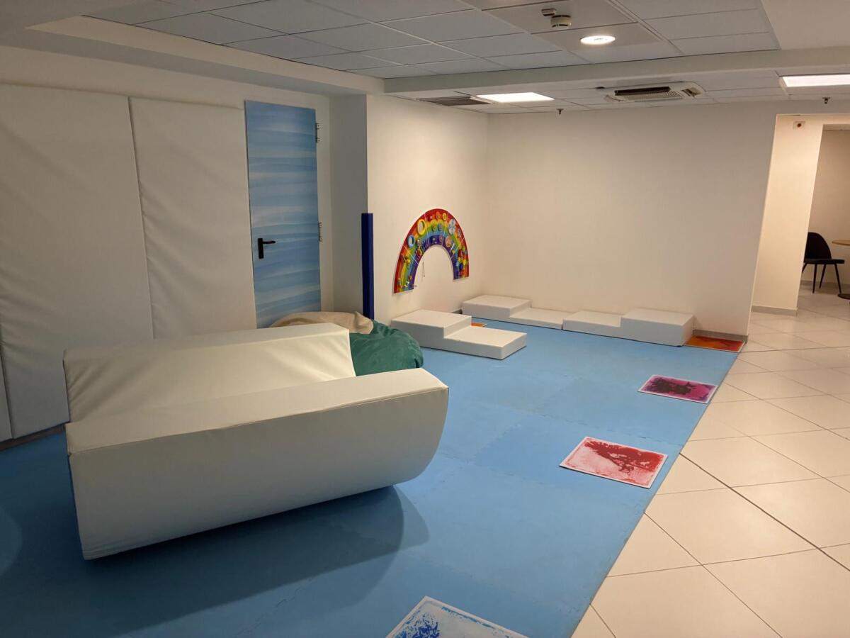 Aeroporto di Bari, ecco la Sensory Room per i passeggeri con autismo: «Ridiamo a tutti il diritto di viaggiare» Aeroporto di Bari, ecco la Sensory Room per i passeggeri con autismo: «Ridiamo a tutti il diritto di viaggiare»