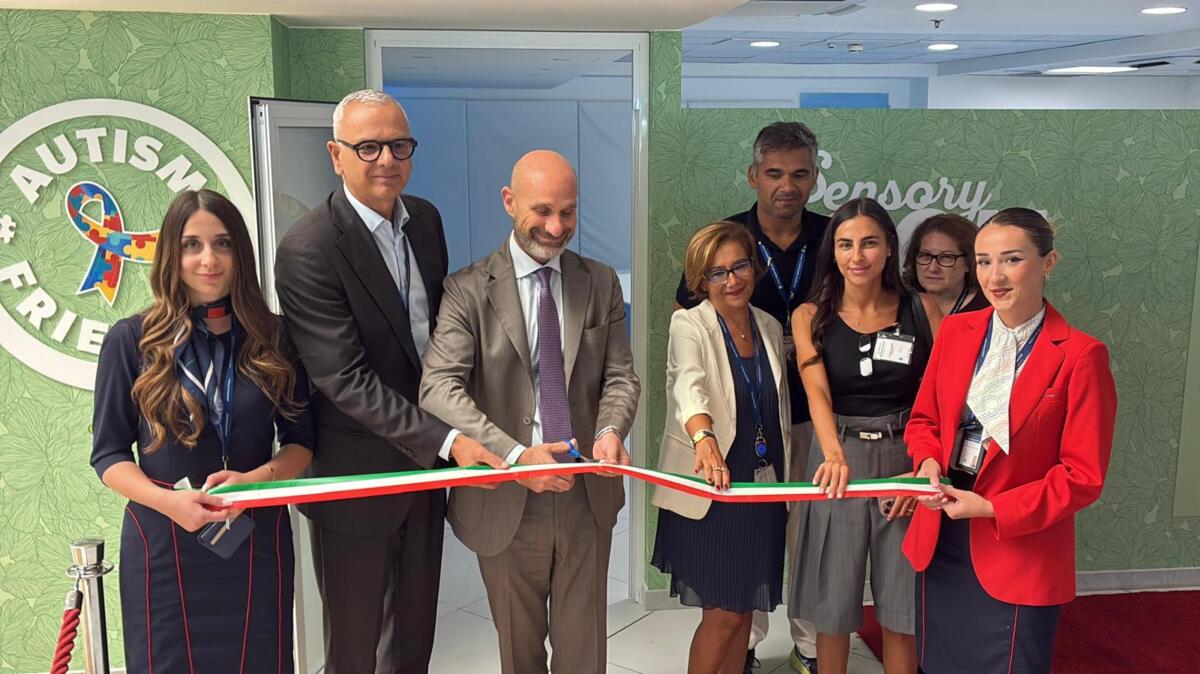 Aeroporto di Bari, ecco la Sensory Room per i passeggeri con autismo: «Ridiamo a tutti il diritto di viaggiare» Aeroporto di Bari, ecco la Sensory Room per i passeggeri con autismo: «Ridiamo a tutti il diritto di viaggiare»