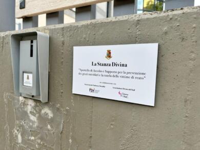 Clochard umiliato a Barletta, la presidente della Stanza Divina: «Disumano, gli aggressori vengano da noi»