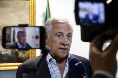 Tajani: «Non escludo tentativi della Russia di influenzare il voto in Italia e in altri Paesi Ue»