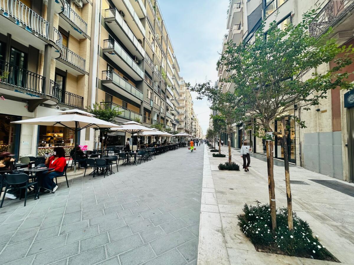 Bari, completati i lavori in via Argiro. Leccese: «I disagi passano, le trasformazioni restano» – FOTO Bari, completati i lavori in via Argiro. Leccese: «I disagi passano, le trasformazioni restano» – FOTO