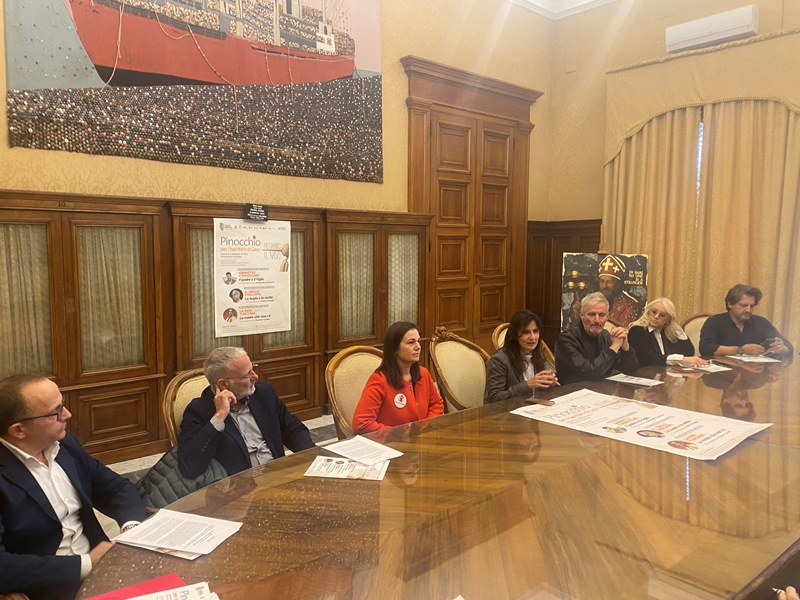 “Mettiamoci il naso”: a Bari Gassmann, Travaglio e Consoli raccontano Pinocchio per i bambini di Gaza