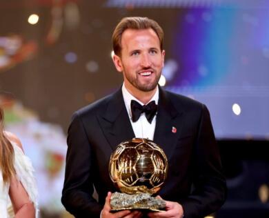 Il pallone d’oro va ad Harry Kane: il discorso emozionante del bomber del Bayern Monaco