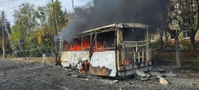 Donetsk, un raid russo colpisce un autobus a Kramatorsk: 12 morti