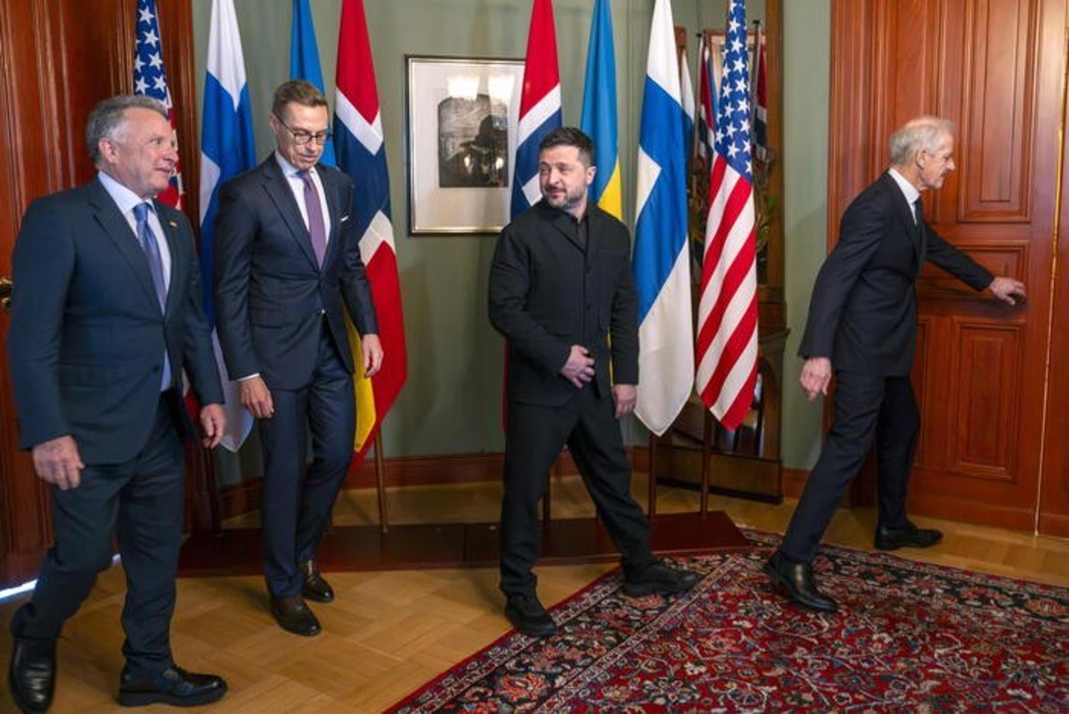 Ucraina, colloqui positivi a Oslo tra Zelensky e Witkoff: continuano i raid e le vittime Ucraina, colloqui positivi a Oslo tra Zelensky e Witkoff: continuano i raid e le vittime