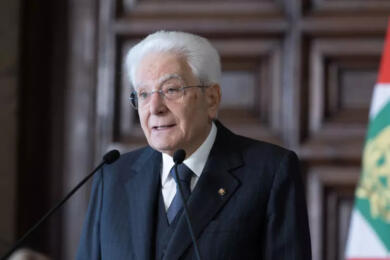 Mattarella: «Il tenore di vita dei cittadini aggredito da inflazione e salari che non crescono»