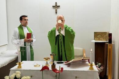 Papa Leone XIV celebra la Santa Messa al Gemelli e ringrazia il personale sanitario