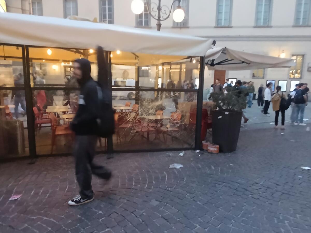 Cgil, sciopero generale proclamato per il 20 novembre. Piazze infuocate da Torino a Bologna Cgil, sciopero generale proclamato per il 20 novembre. Piazze infuocate da Torino a Bologna