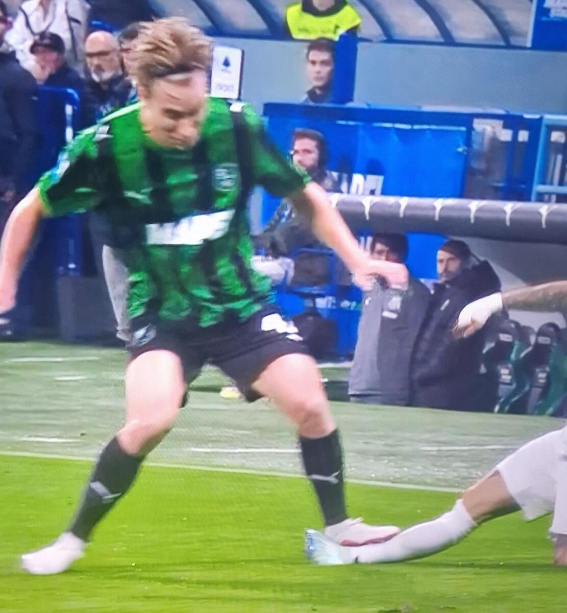 Serie A, tutti gli episodi arbitrali della nona giornata: cosa dice il regolamento Serie A, tutti gli episodi arbitrali della nona giornata: cosa dice il regolamento