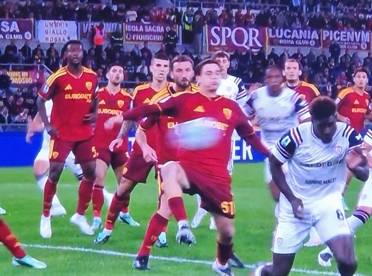 Serie A, tutti gli episodi arbitrali della nona giornata: cosa dice il regolamento Serie A, tutti gli episodi arbitrali della nona giornata: cosa dice il regolamento