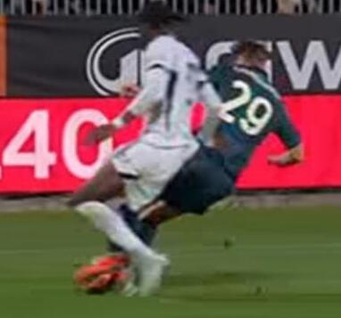 Serie A, tutti gli episodi arbitrali della nona giornata: cosa dice il regolamento Serie A, tutti gli episodi arbitrali della nona giornata: cosa dice il regolamento