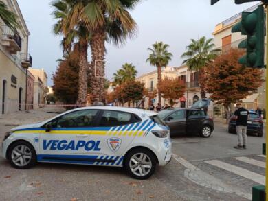 San Ferdinando di Puglia, assalto al bancomat nella notte: ladri in fuga. Ingenti i danni – FOTO