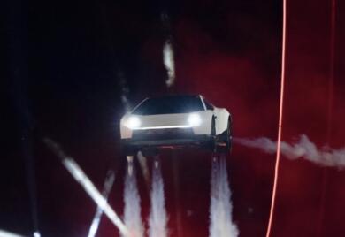 Tesla, Elon Musk svela Roadster, la prima auto volante: «Ha i razzi SpaceX»
