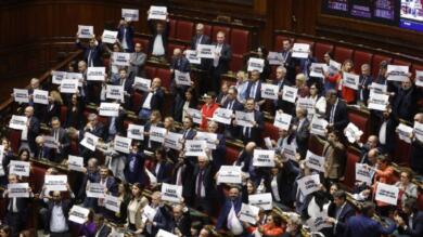 Legge elettorale, via libera della Camera con 227 sì. Le opposizioni: «Una legge truffa»