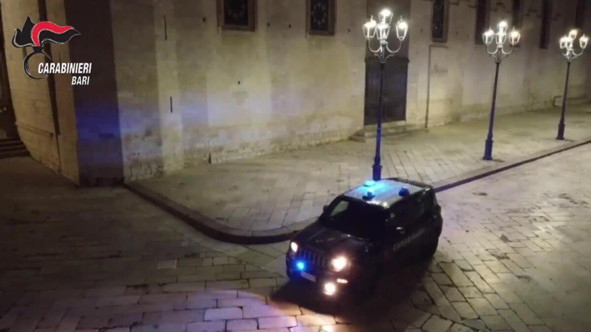 Bari, sequestrati beni per 1 mln a un uomo: «Punto di contatto tra ladri di preziosi e rivenditori» Bari, sequestrati beni per 1 mln a un uomo: «Punto di contatto tra ladri di preziosi e rivenditori»