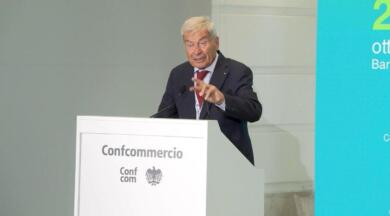 Negozi chiusi e locali sfitti, Sangalli (Confcommercio) a Bari: «Consegneremo le chiavi ai sindaci»