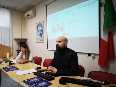 Mense scolastiche a Taranto: Lucia, mamma di 2 bimbi, racconta i disagi
