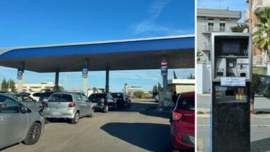 Blocco all’Eni degli operai ex Ilva a Taranto, è emergenza carburante in Puglia: code ai distributori