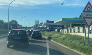 Emergenza carburanti, il sindaco di Bari: «Così si rischia il collasso. Il Governo intervenga immediatamente»