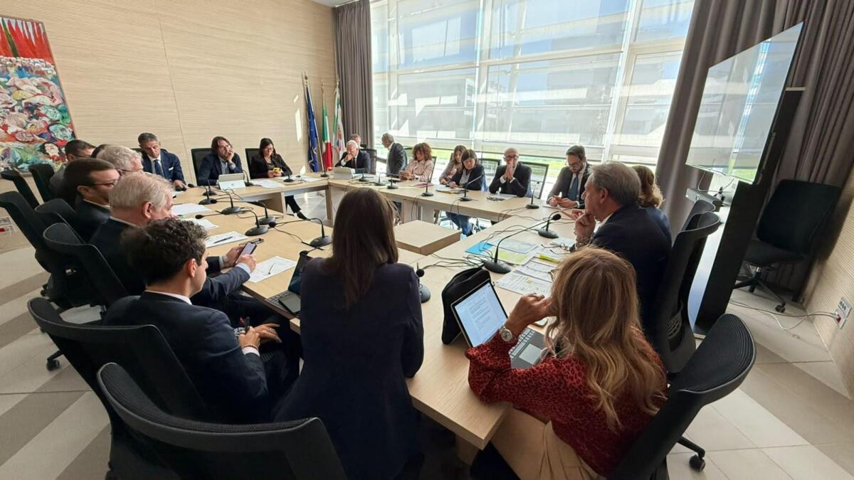 Sanità in Puglia, scontro in Consiglio regionale su Case e Ospedali di Comunità Sanità in Puglia, scontro in Consiglio regionale su Case e Ospedali di Comunità