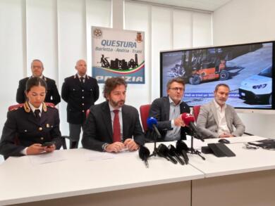 Maxi stangata ai reati predatori nella Bat: 224 arresti e sequestri per 250mila euro. Nitti: «Fenomeno industriale» – VIDEO