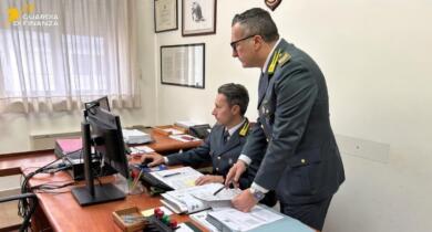 Reddito di cittadinanza, intascano 900mila euro senza averne diritto: 66 denunce nel Salento