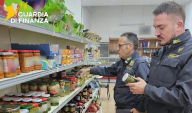 San Pietro Vernotico, sequestrati 400 chili di prodotti alimentari non sicuri: multe per 3 negozi