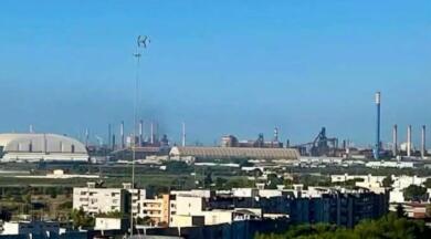 Taranto, emissioni di ossidi di zolfo all’ex Ilva: interrogazione urgente del senatore Turco