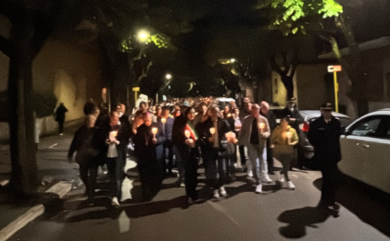 San Giovanni Rotondo, fiaccolata a sostegno della protesta di agricoltori e autotrasportatori – VIDEO