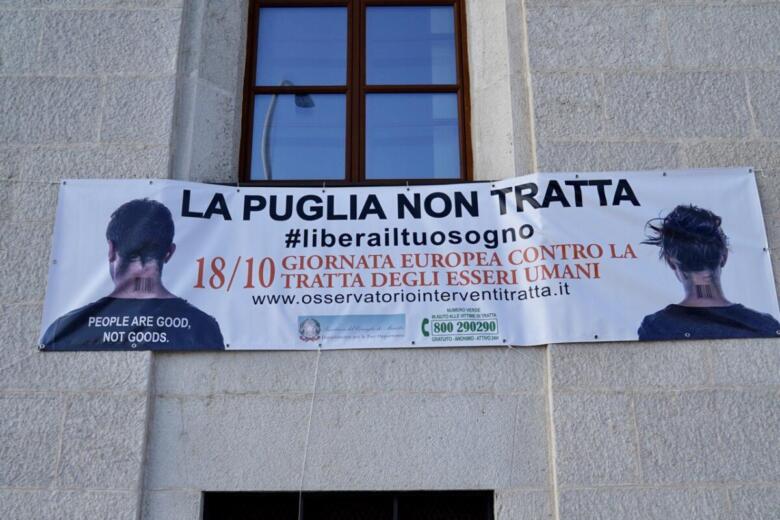 giornata contro la tratta degli esseri umani