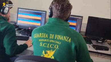 Smantellata la banca occulta delle mafie, coinvolta quella foggiana: 30 arresti e sequestri – VIDEO