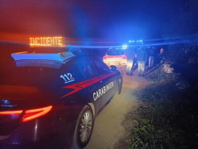 Sbandano in moto e finiscono fuori strada: due morti a Montesano Salentino