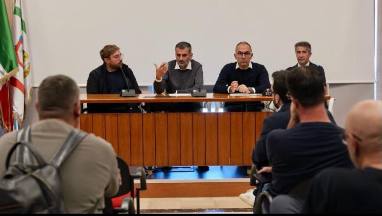 decaro e piemontese incontrano gli autotrasportatori