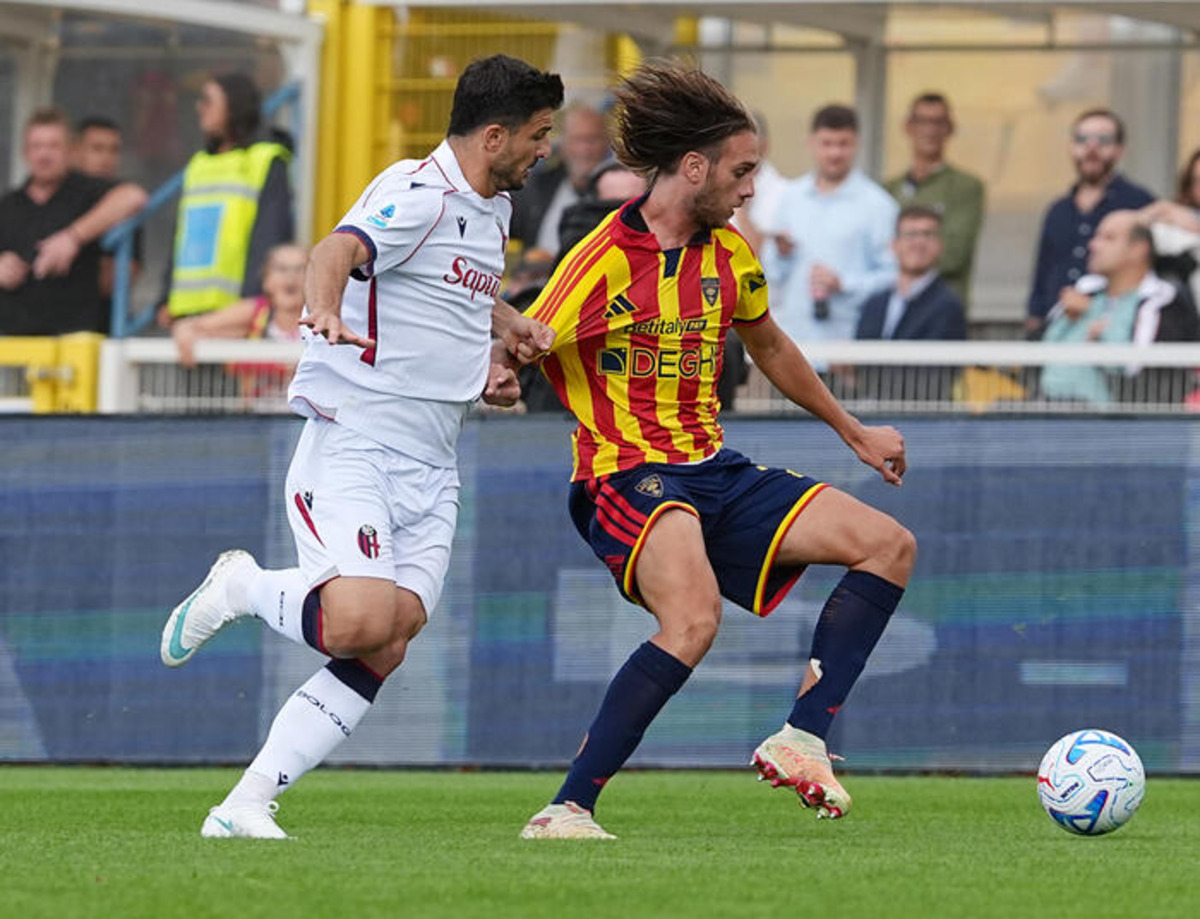 Il Lecce non regge l’onda d’urto Bologna: al Via del Mare finisce 1-2 Il Lecce non regge l’onda d’urto Bologna: al Via del Mare finisce 1-2