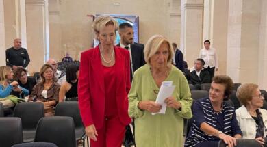 Letizia Moratti presenta il suo libro a Lecce: «La politica torni a occuparsi dei problemi veri» – L’INTERVISTA