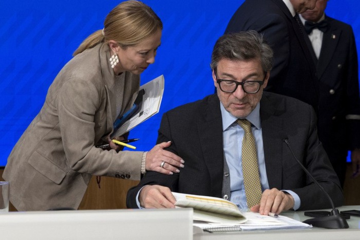Manovra economica da 23,5 miliardi nel 2027: coperture da tagli ai ministeri, finanziarie e giochi Manovra economica da 23,5 miliardi nel 2027: coperture da tagli ai ministeri, finanziarie e giochi