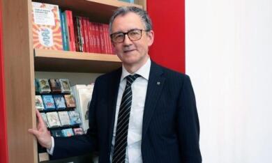 Il paradosso della lettura, un mercato ancora solido e un Paese in cui l’83% dei Comuni non ha librerie