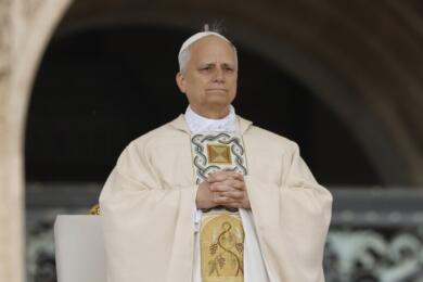 Vaticano, Papa Leone XIV annuncia: «Sarò operato per un nodulo al polmone»