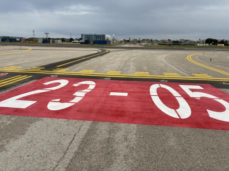 pista aeroporto del salento