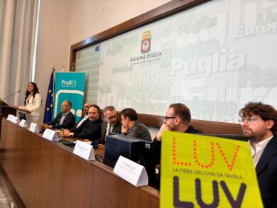 Bari, in Fiera del Levante torna Luv: quasi 200 espositori per l’evento dedicato all’uva da tavola – VIDEO