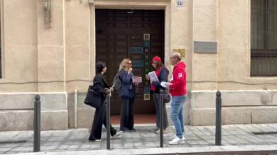 Nidi comunali di Bari, la Fp Cgil protesta contro l’aumento del numero dei bambini per educatrice – VIDEO