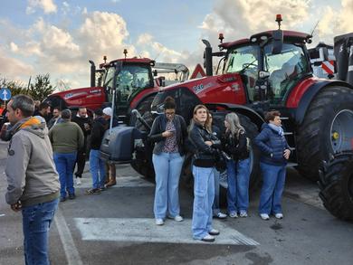Caro carburanti e aziende al collasso, continua la protesta nel Foggiano: «Pronti a marciare verso Roma»