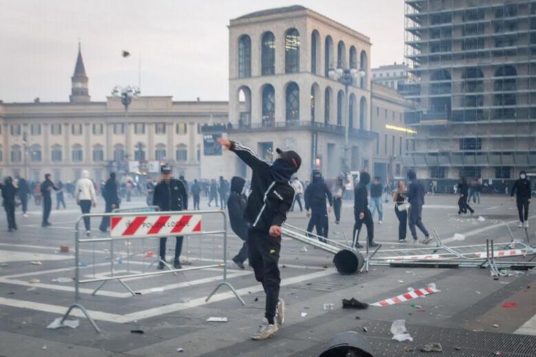 scontri a milano