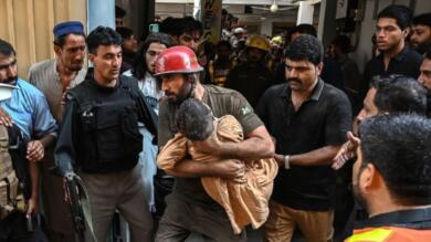 Tragedia in Pakistan, crolla una scuola a Peshawar: sale a 30 il bilancio delle vittime