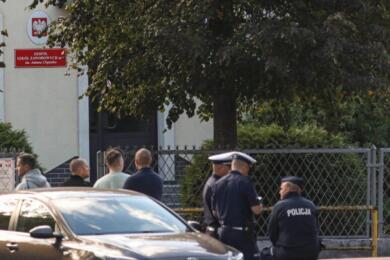 Polonia, 15enne accoltella il personale di una scuola elementare: uccisa una donna di 37 anni