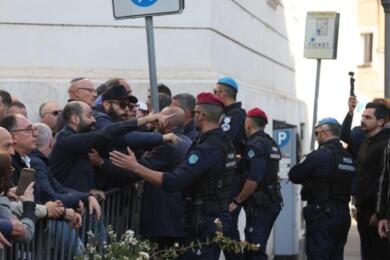 Tensioni all’ex Ghetto di Roma per il 16 ottobre: insulti e contestazioni alla delegazione dell’Anpi